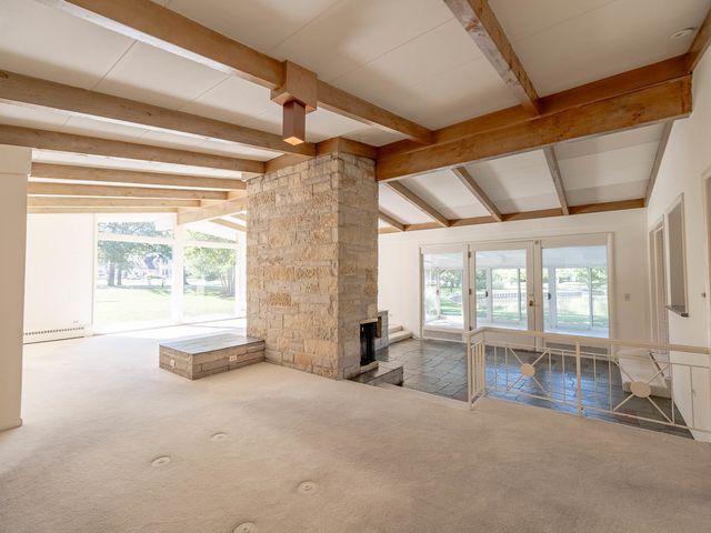 328 Walnut Lane, Oak Brook, IL 60523