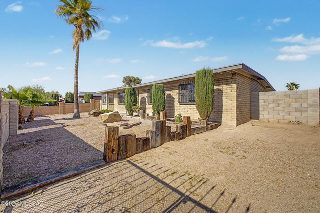 4861 S Calle Pamplona, Tucson, AZ 85714