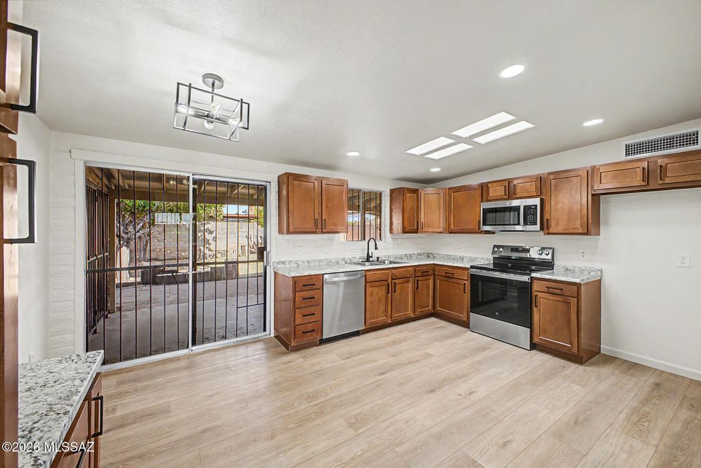 4861 S Calle Pamplona, Tucson, AZ 85714