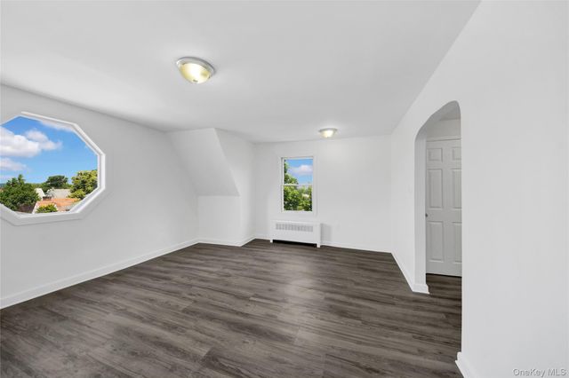 40 Amackassin Terrace, Yonkers, NY 10703