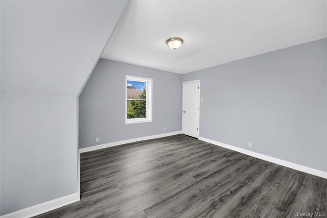 40 Amackassin Terrace, Yonkers, NY 10703