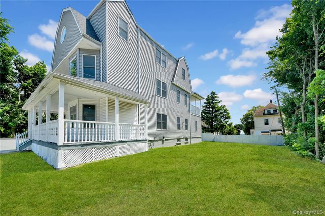 40 Amackassin Terrace, Yonkers, NY 10703