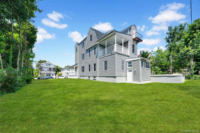 40 Amackassin Terrace, Yonkers, NY 10703