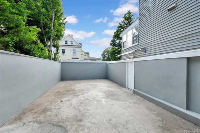 40 Amackassin Terrace, Yonkers, NY 10703
