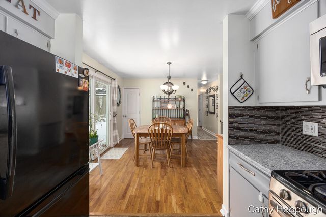 8511 Riverest Drive, Portland, MI 48875