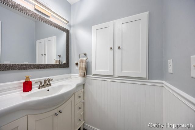 8511 Riverest Drive, Portland, MI 48875