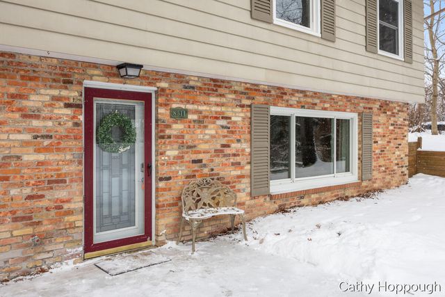 8511 Riverest Drive, Portland, MI 48875