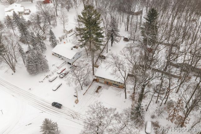 8511 Riverest Drive, Portland, MI 48875