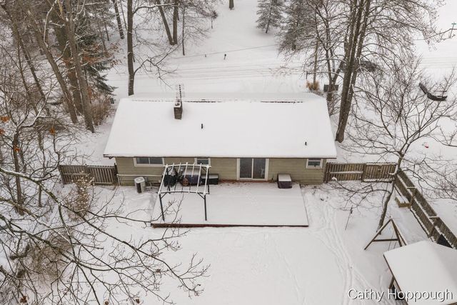 8511 Riverest Drive, Portland, MI 48875