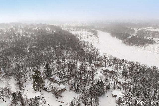 8511 Riverest Drive, Portland, MI 48875