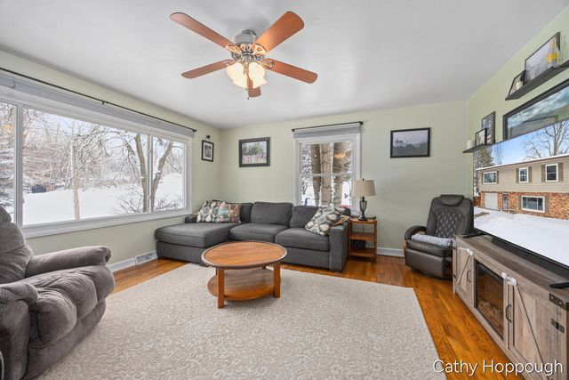 8511 Riverest Drive, Portland, MI 48875