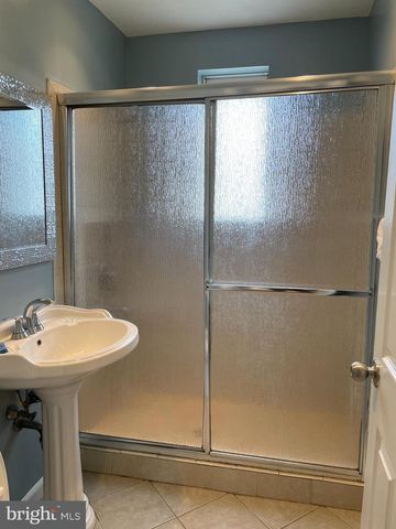 2410 LEWISDALE DR, Hyattsville, MD 20783