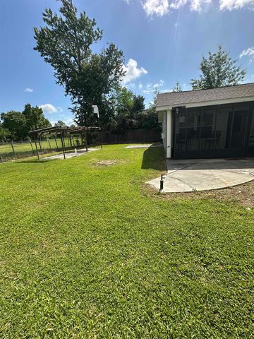113 Dover Dr, Houma, LA 70363