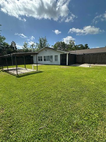 113 Dover Dr, Houma, LA 70363