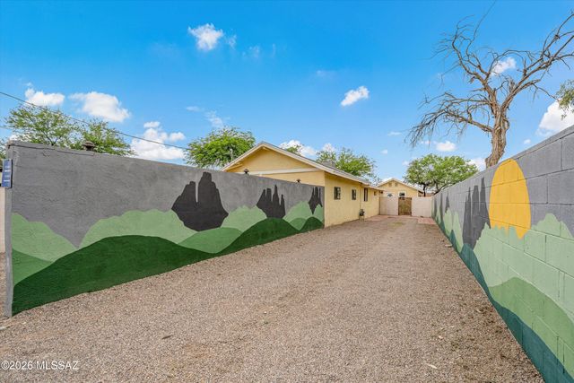 2841 N Richey Boulevard, Tucson, AZ 85716