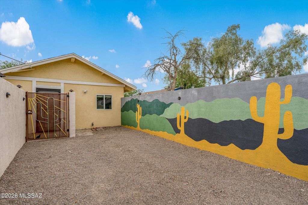 2841 N Richey Boulevard, Tucson, AZ 85716