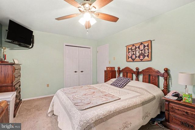 21 BRIARDALE RD, Dauphin, PA 17018