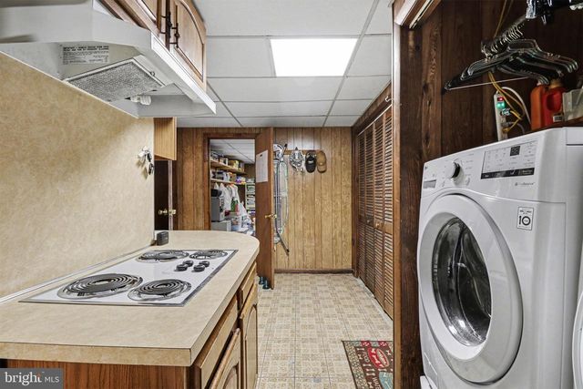 21 BRIARDALE RD, Dauphin, PA 17018