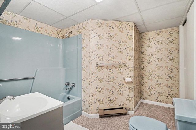 21 BRIARDALE RD, Dauphin, PA 17018