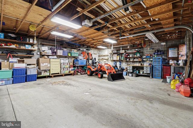 21 BRIARDALE RD, Dauphin, PA 17018