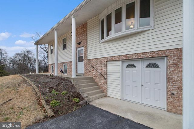 21 BRIARDALE RD, Dauphin, PA 17018