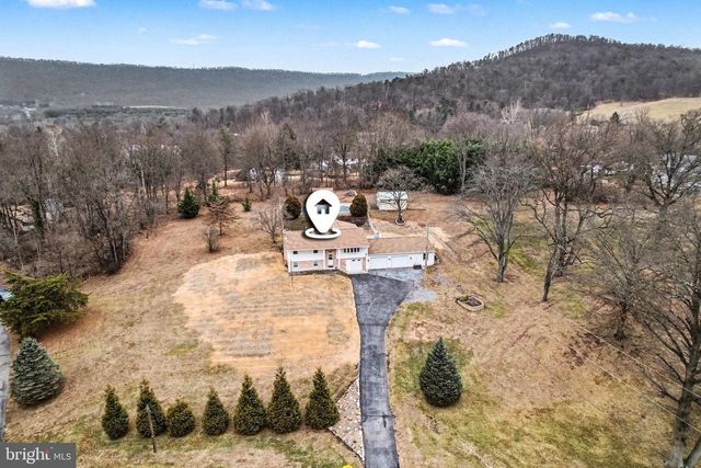 21 BRIARDALE RD, Dauphin, PA 17018