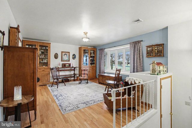 21 BRIARDALE RD, Dauphin, PA 17018