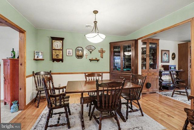 21 BRIARDALE RD, Dauphin, PA 17018