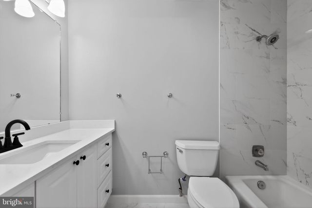 7333 LEWINSVILLE PARK CT, Mclean, VA 22101