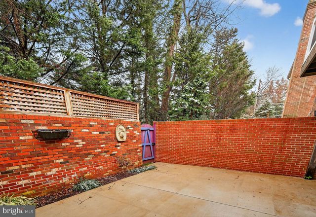 7333 LEWINSVILLE PARK CT, Mclean, VA 22101