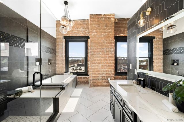 2560 Blake Street 402, Denver, CO 80205