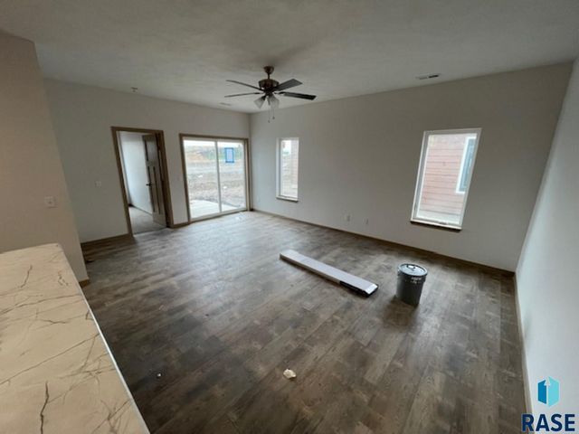 3408 S Heather Ave, Sioux Falls, SD 57106