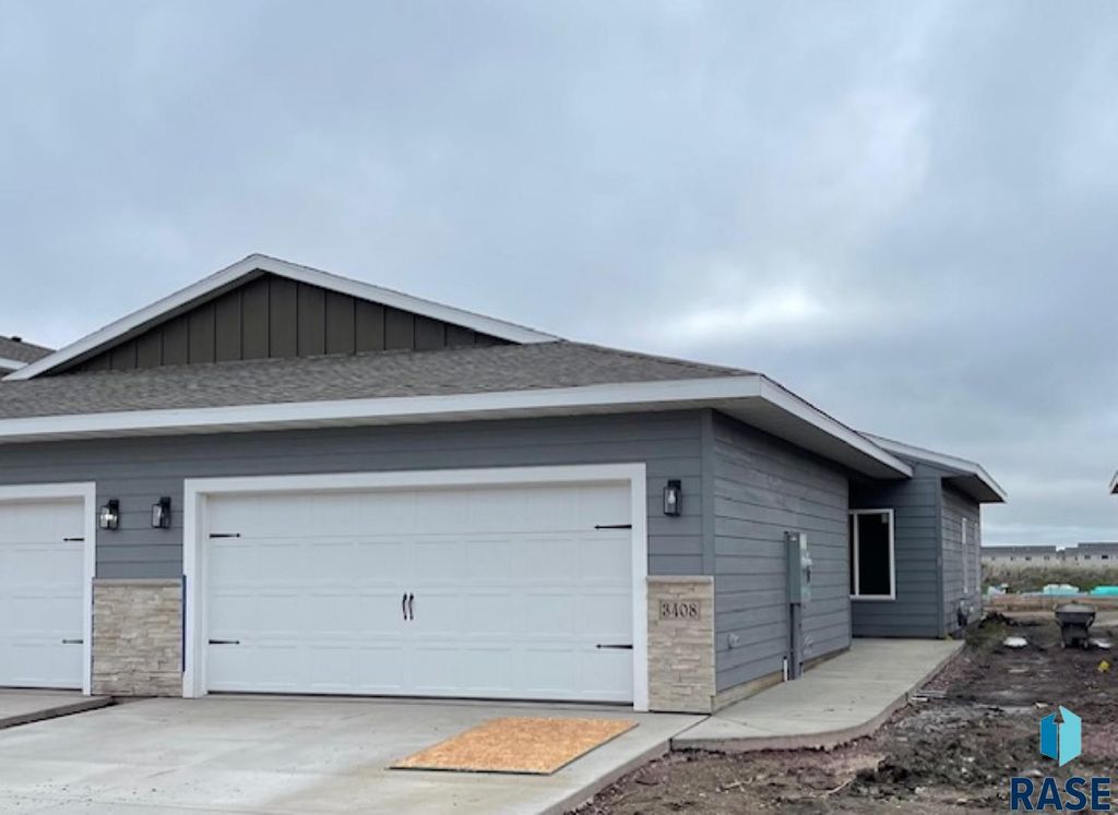3408 S Heather Ave, Sioux Falls, SD 57106