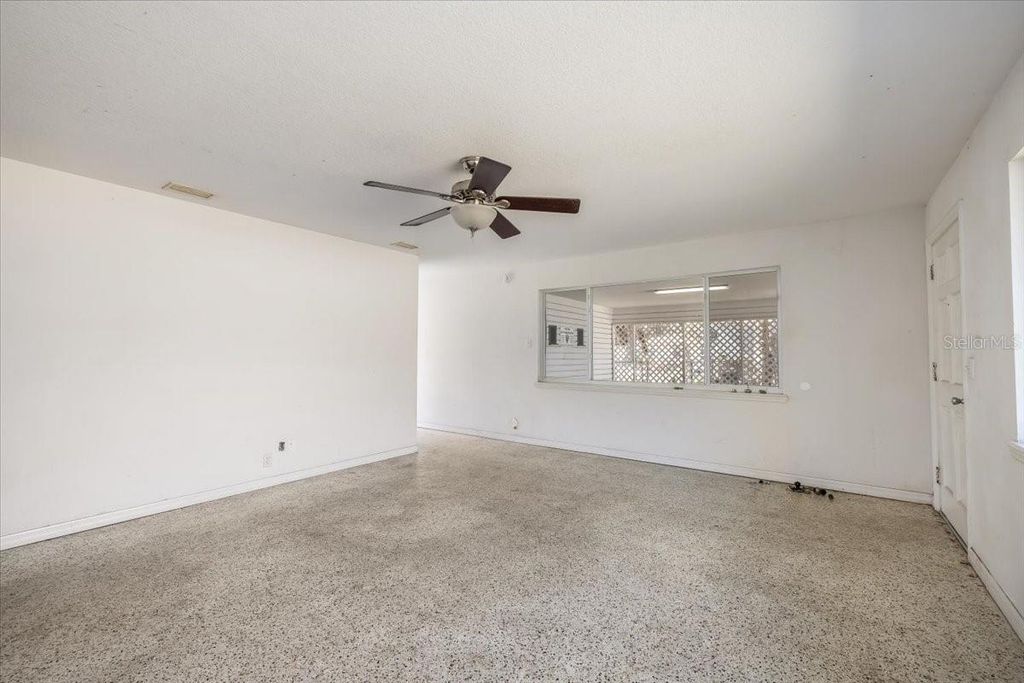 Image 13 of property listing at 875 VALENCIA ROAD, South Daytona, FL 32119