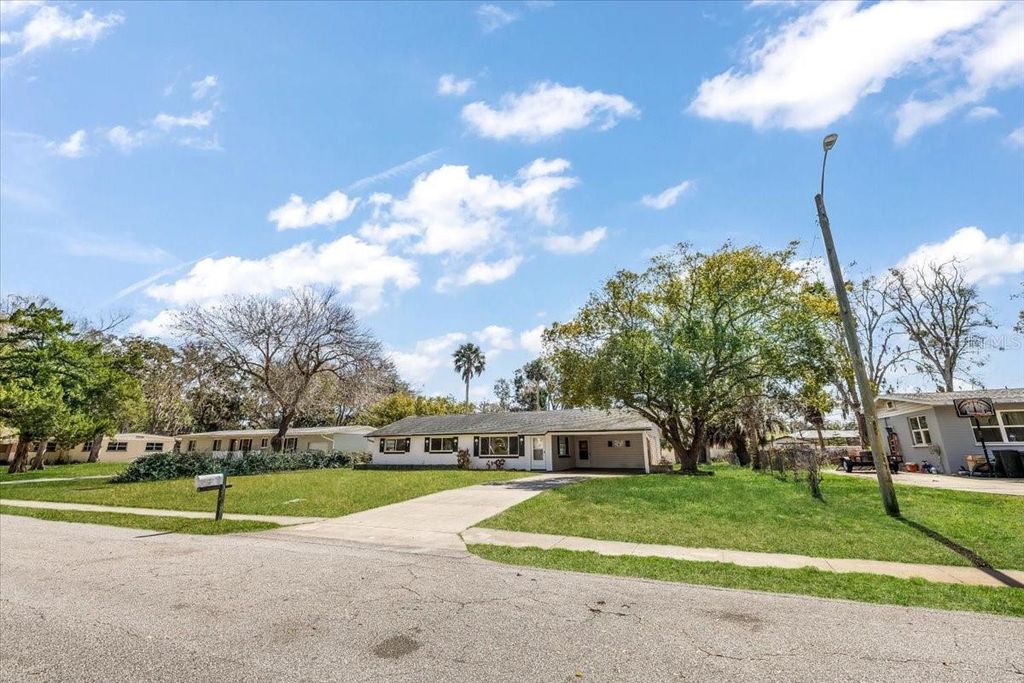 Image 20 of property listing at 875 VALENCIA ROAD, South Daytona, FL 32119