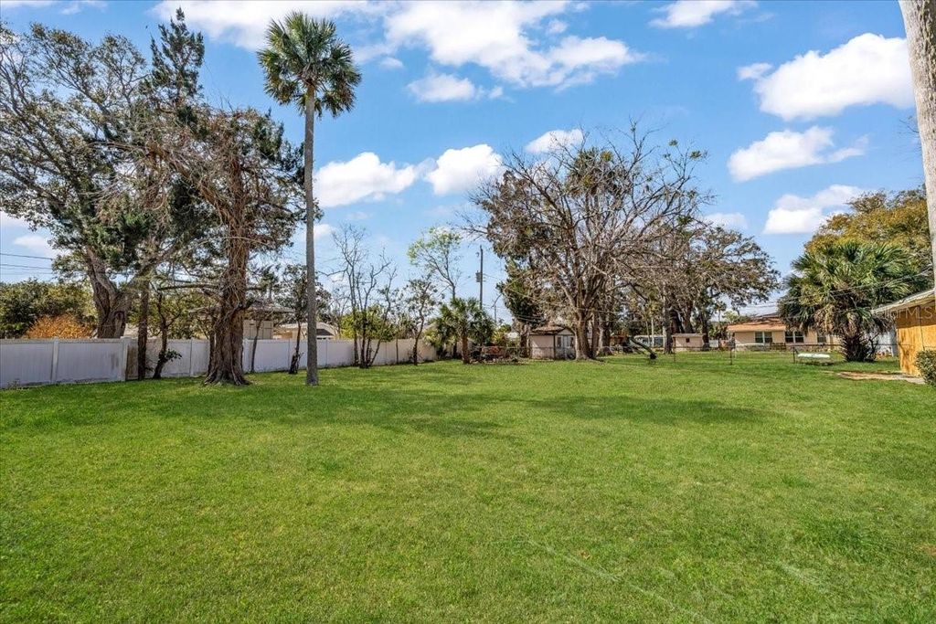 Image 26 of property listing at 875 VALENCIA ROAD, South Daytona, FL 32119