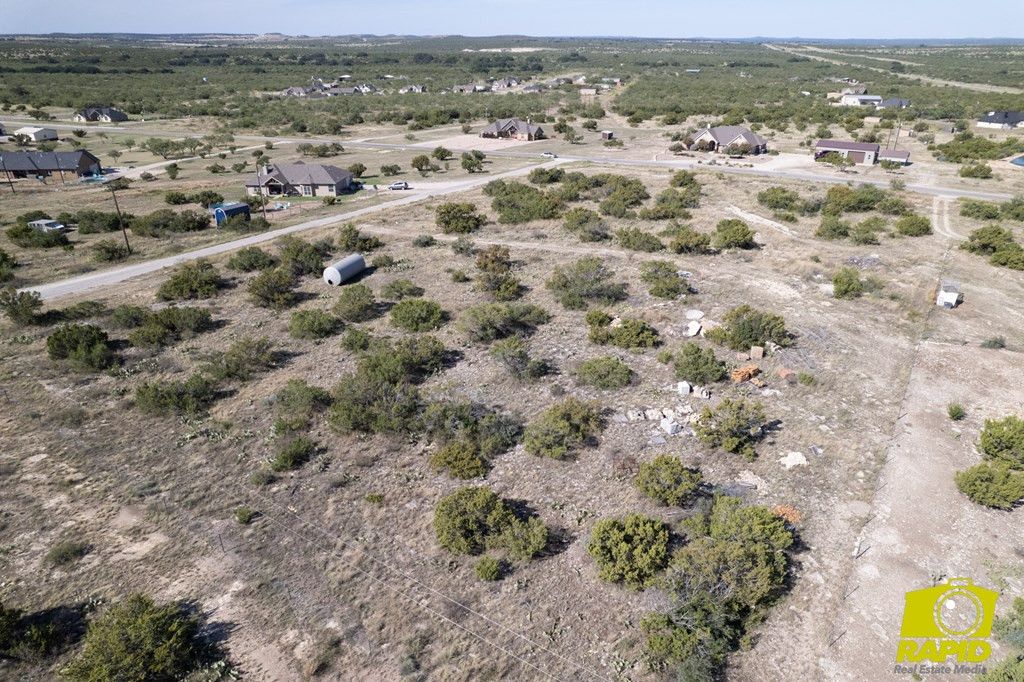 Image 13 of property listing at 16920 Caballo Blanco Lane, Christoval, TX 76935