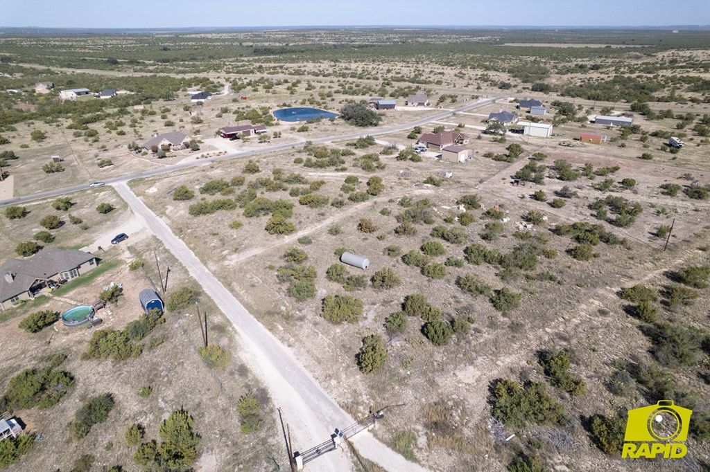 Image 4 of property listing at 16920 Caballo Blanco Lane, Christoval, TX 76935