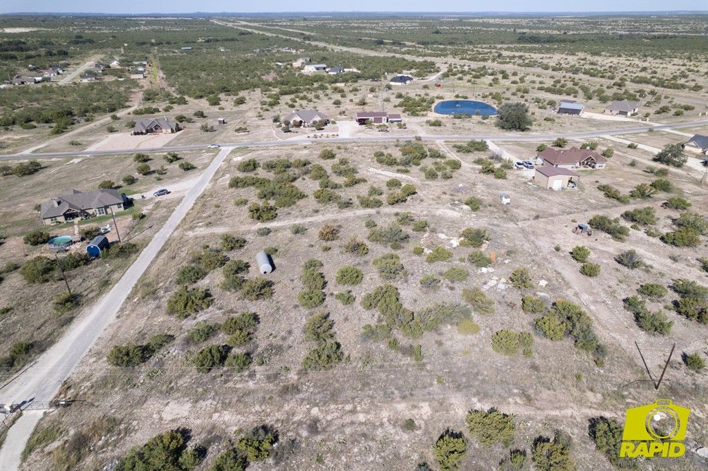 Image 5 of property listing at 16920 Caballo Blanco Lane, Christoval, TX 76935