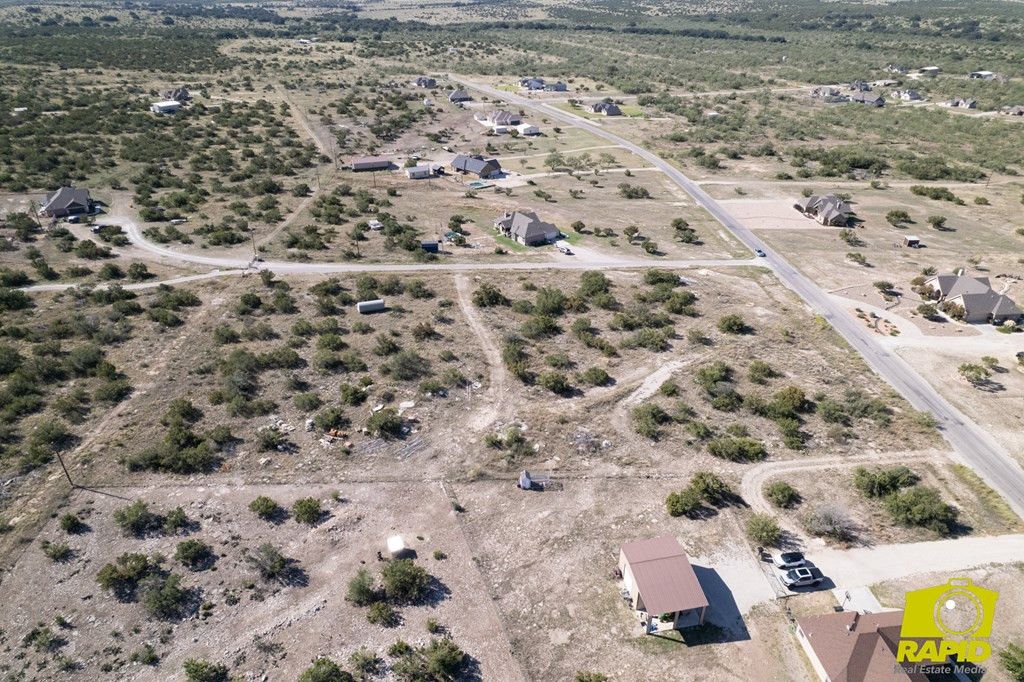 Image 7 of property listing at 16920 Caballo Blanco Lane, Christoval, TX 76935