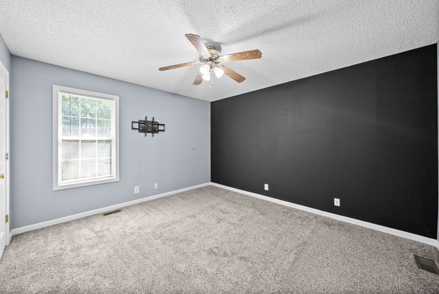 260 Audrea Ln, Clarksville, TN 37042
