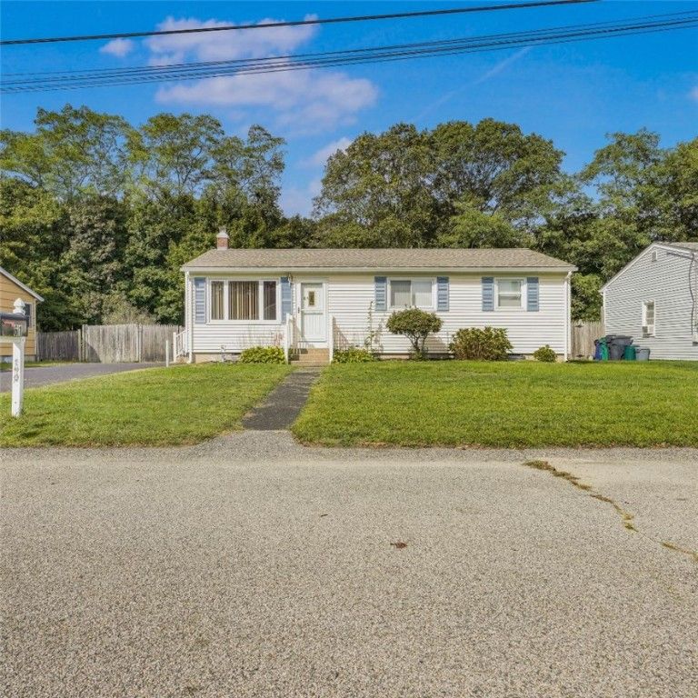 61 Ebony Drive, Warwick, RI 02818