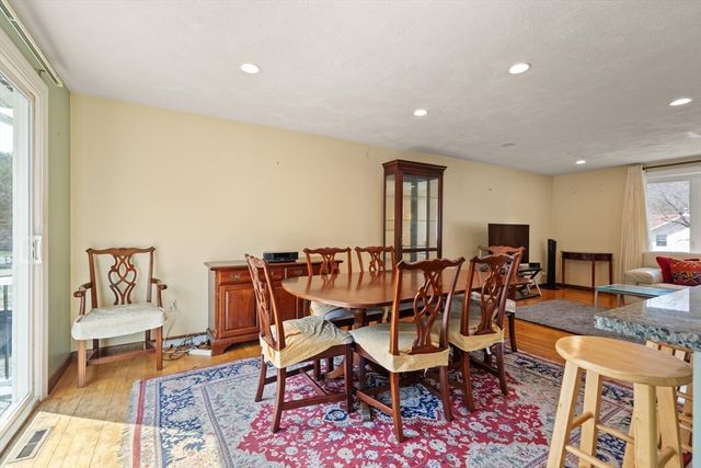 26 Sandy Ridge Cir, Sharon, MA 02067