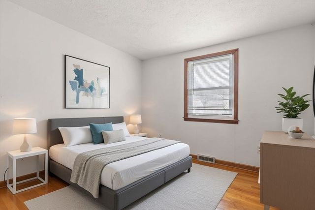 26 Sandy Ridge Cir, Sharon, MA 02067