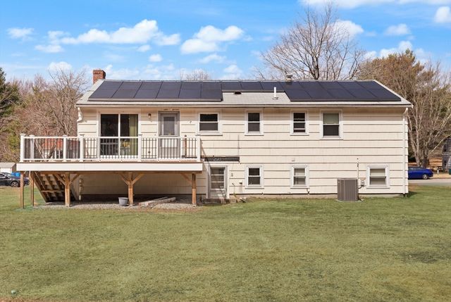26 Sandy Ridge Cir, Sharon, MA 02067
