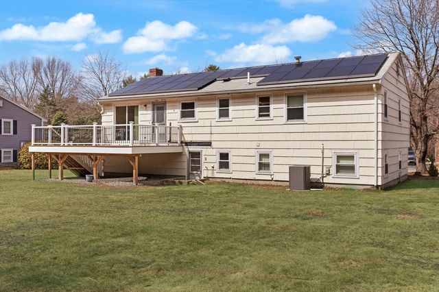 26 Sandy Ridge Cir, Sharon, MA 02067