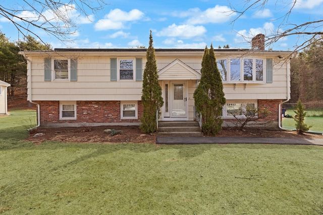 26 Sandy Ridge Cir, Sharon, MA 02067