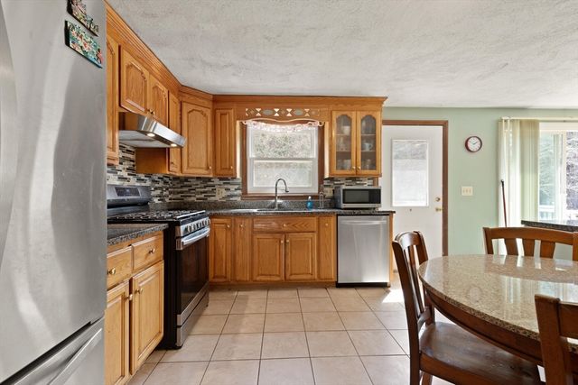 26 Sandy Ridge Cir, Sharon, MA 02067