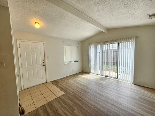 6000 Emerald Forest DR A, Austin, TX 78745
