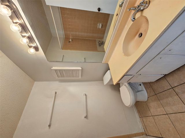 6000 Emerald Forest DR A, Austin, TX 78745